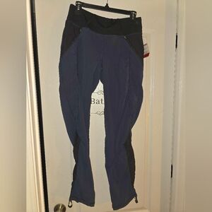 The North Face Women's Leggings/ Pants in Navy and Black